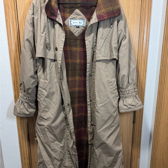 Women's Tan Trench Coat - Picture 7 of 12